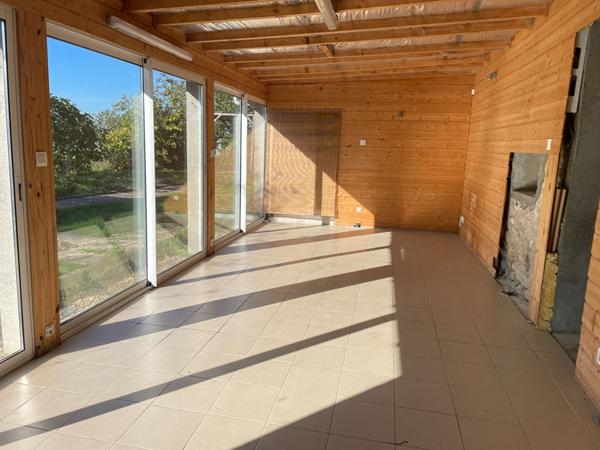 Maison - 2 chambres - jardin et 3 dépendances