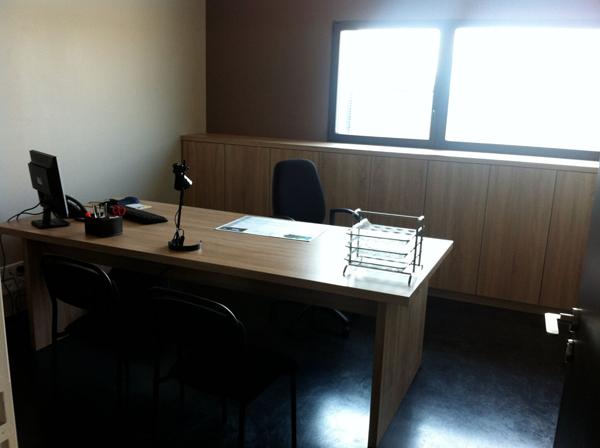 VENTE, ou LOCATION, Batiment d'activité 575 m² sur 4200 m2 avec visibilité - Pontchateau