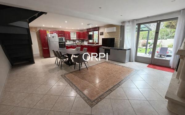 Maison à vendre    8 pièces • 162,89 m2 Vitry-sur-Seine