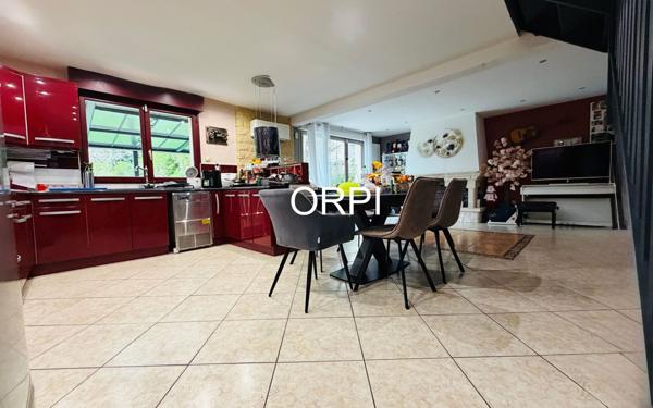 Maison à vendre    8 pièces • 162,89 m2 Vitry-sur-Seine