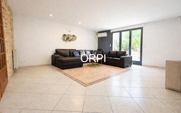 Maison à vendre    8 pièces • 162,89 m2 Vitry-sur-Seine