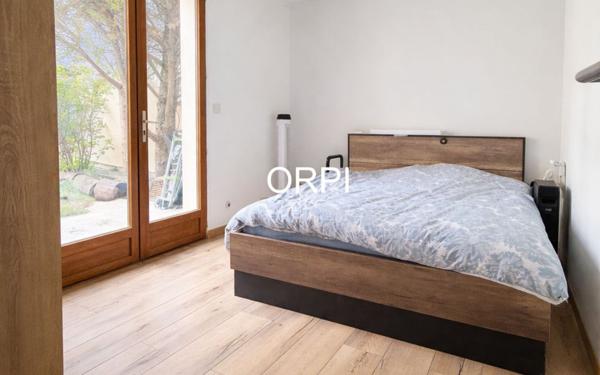 Maison à vendre    8 pièces • 162,89 m2 Vitry-sur-Seine