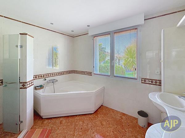 Vente maison Challans : 584 900 € - AJP Immobilier Challans