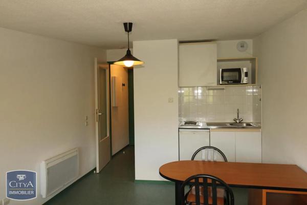 Appartement à louer 1 pièce 18.3m² Saint-Martin-d'Hères (38400)