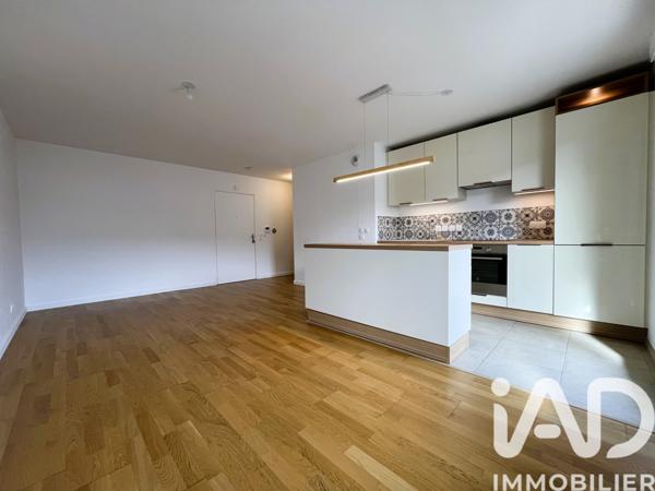 Location appartement 3 pièces 60 m² Saint-Cyr-l'École