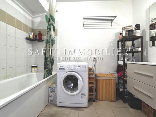 Idéalement situé dans une résidence récente