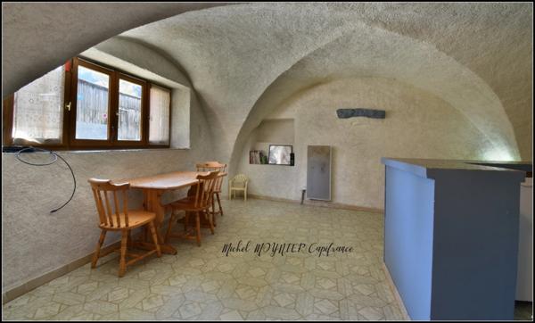 Champcella, appartement T2 avec terrasses et studio indépendant