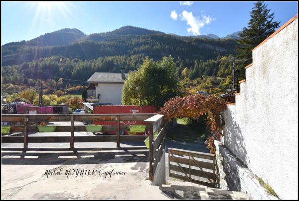 Champcella, appartement T2 avec terrasses et studio indépendant