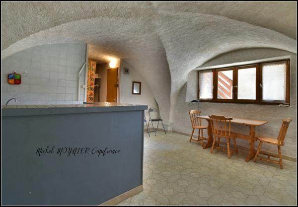 Champcella, appartement T2 avec terrasses et studio indépendant