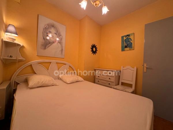 3 pièces Sanary sur mer, proche centre, terrasse 24 m2, piscine.