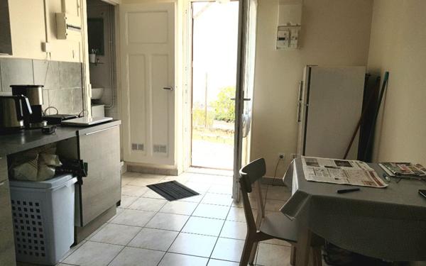 Immeuble à vendre    8 pièces •  Saint-Victor