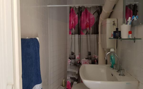 Immeuble à vendre    8 pièces •  Saint-Victor