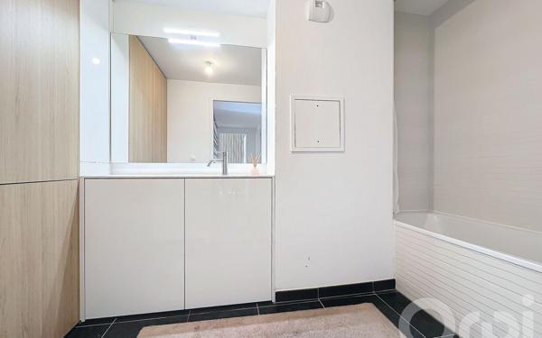 Appartement à louer    3 pièces • 62,10 m2 Alfortville