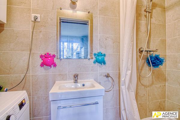 Versailles Haut de Clagny - Appartement 3 pièce(s) 69 m2 situé au 2ème étage avec ascenseur, balcon, cave et parking en option €449 000 ** - Référence 27575