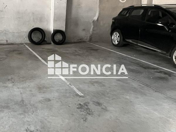 Location Parking - 15, RUE JOANNY AUGE Roanne 42300