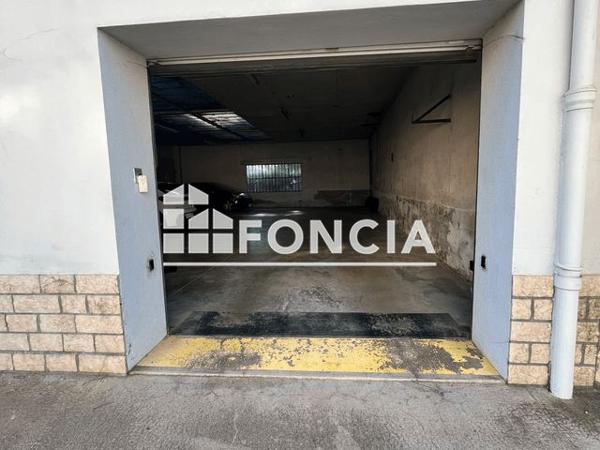 Location Parking - 15, RUE JOANNY AUGE Roanne 42300