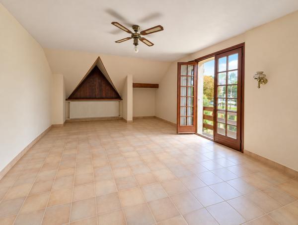 Maison
         7 pièces
        - 200 m² Exclusivité 589 000 € *
