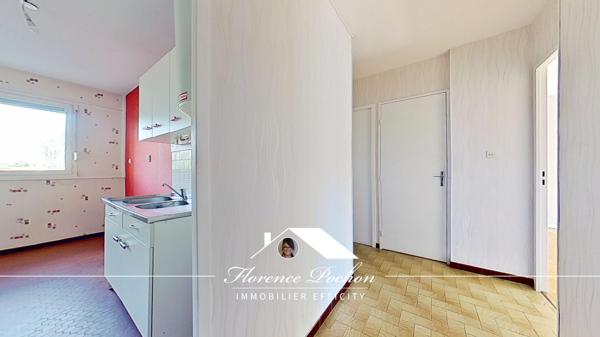 Appartement
         2 pièces
        - 52 m² Exclusivité 155 000 € *