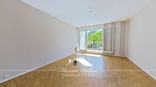 Appartement
         2 pièces
        - 52 m² Exclusivité 155 000 € *
