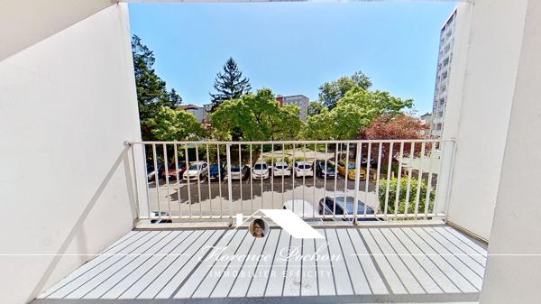 Appartement
         2 pièces
        - 52 m² Exclusivité 155 000 € *