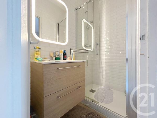 Appartement F1 à vendre  1 pièce - 24 m2 LE KREMLIN BICETRE - 94