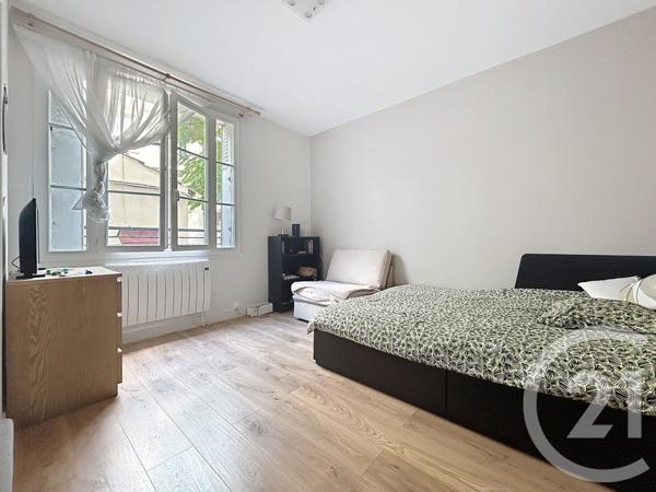 Appartement F1 à vendre  1 pièce - 24 m2 LE KREMLIN BICETRE - 94