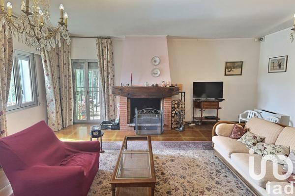 Maison à vendre 8 pièces 221 m² Villeneuve-de-la-Raho