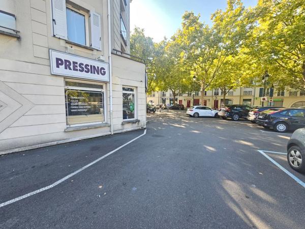 Local/bureau à louer YERRES (91)