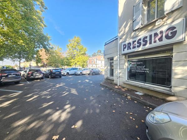 Local/bureau à louer YERRES (91)