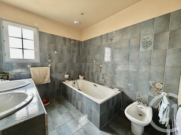 Maison à vendre  6 pièces - 116,98 m2 LA ROCHE SUR YON - 85