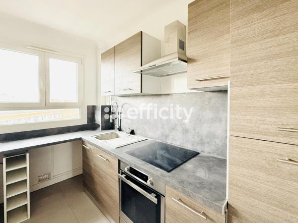 Appartement
         2 pièces
        - 50 m² Exclusivité 330 000 € *