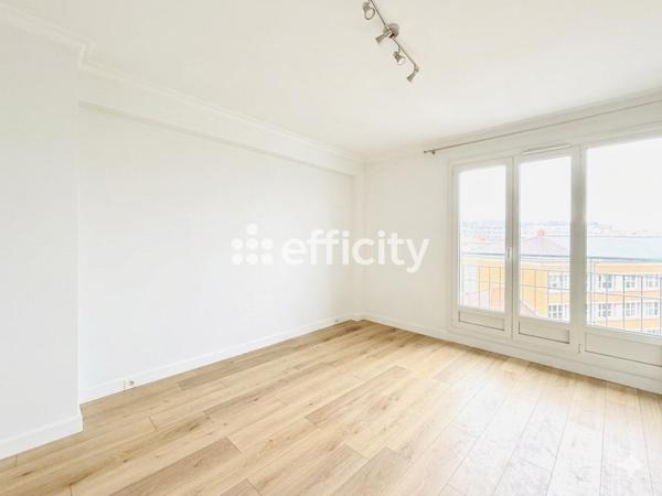 Appartement
         2 pièces
        - 50 m² Exclusivité 330 000 € *