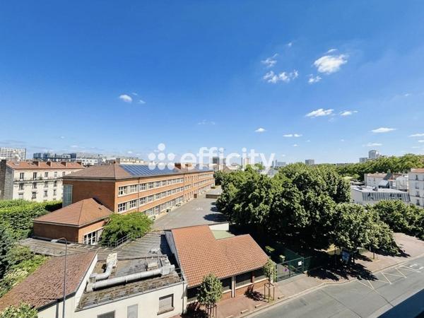 Appartement
         2 pièces
        - 50 m² Exclusivité 330 000 € *