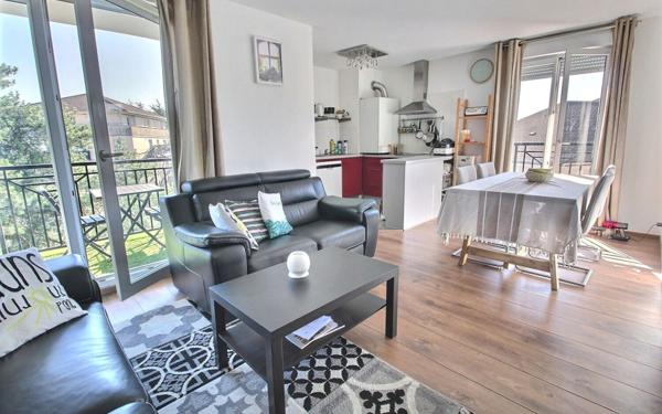 Appartement à vendre    3 pièces • 55,23 m2 Guyancourt