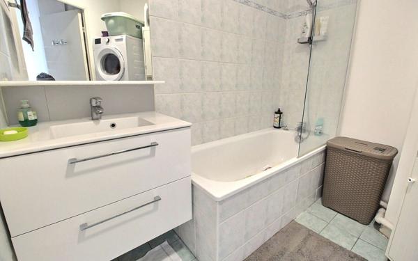 Appartement à vendre    3 pièces • 55,23 m2 Guyancourt