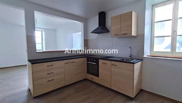 Location                                                      Appartement
                        
                     4 pièces                      89 m2                     à Lons-le-Saunier