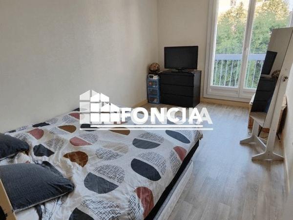 Location Appartement 4 pièces 81.7 m² - RESIDENCE TAHITI Billere 64140