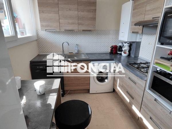 Location Appartement 4 pièces 81.7 m² - RESIDENCE TAHITI Billere 64140