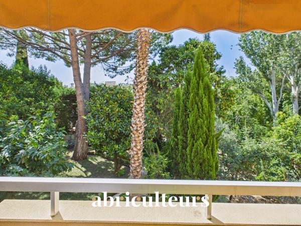 AIX EN PROVENCE : T4 d'exception, vaste pièce de vie & extérieur plein sud
