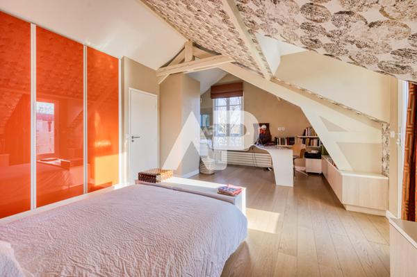 SEVRES RIVE DROITE - MAISON FAMILIALE 5 chambres €1 365 000 ** - Référence 540-S