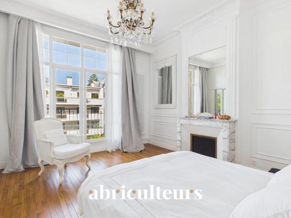 Appartement familial 188 m² 7 pièces Charme de l'ancien Saint-Mandé