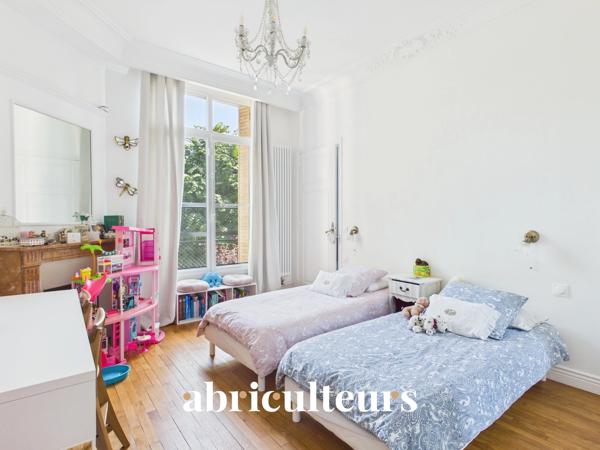 Appartement familial 188 m² 7 pièces Charme de l'ancien Saint-Mandé