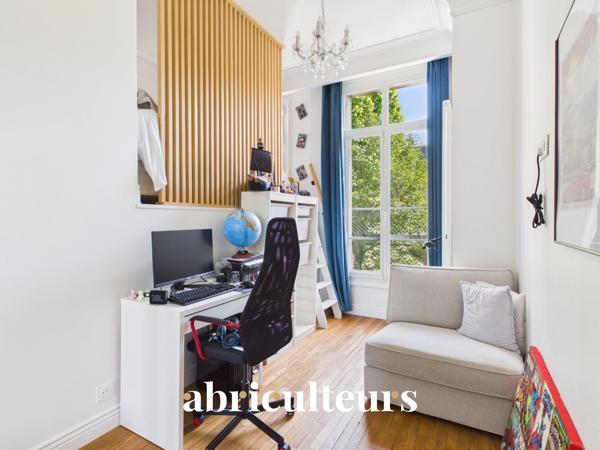 Appartement familial 188 m² 7 pièces Charme de l'ancien Saint-Mandé