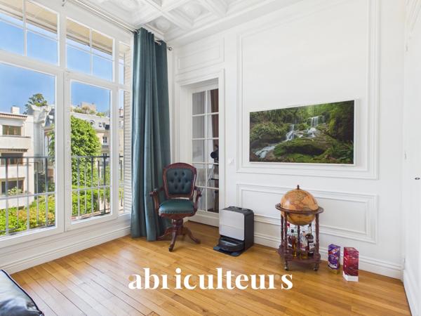 Appartement familial 188 m² 7 pièces Charme de l'ancien Saint-Mandé