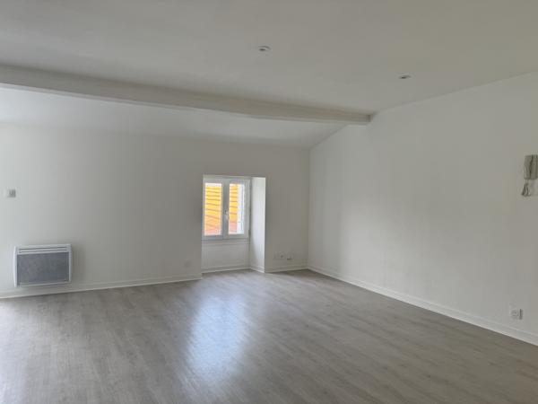 Appartement T3 rénové à neuf.