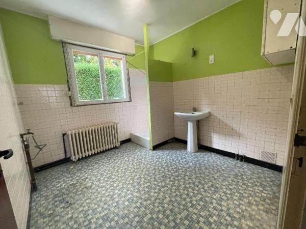 Maison à vendre à Saint-Pol-sur-Ternoise 
A vendre A proximité du centre ville un plain-pied d...