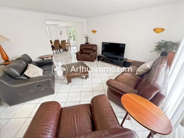 Vente                                                      Maison
                        
                     7 pièces                      173 m2                     à Saint-Germain-Lès-Corbeil