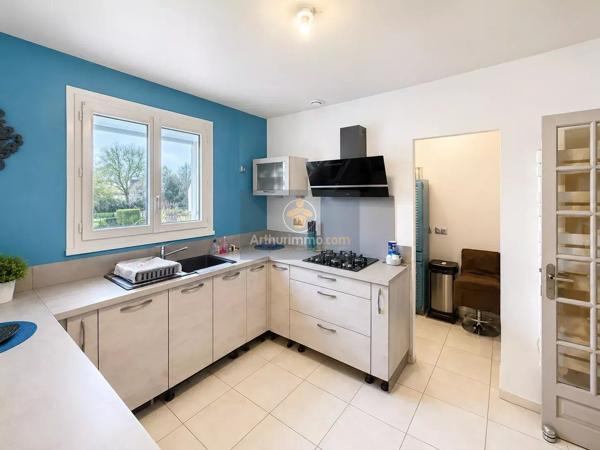 Vente                                                      Maison
                        
                     5 pièces                      105 m2                     à Crécy-la-Chapelle