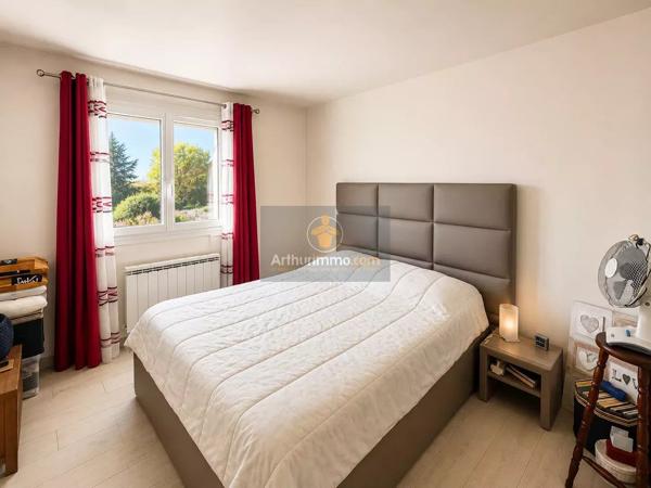 Vente                                                      Maison
                        
                     5 pièces                      105 m2                     à Crécy-la-Chapelle