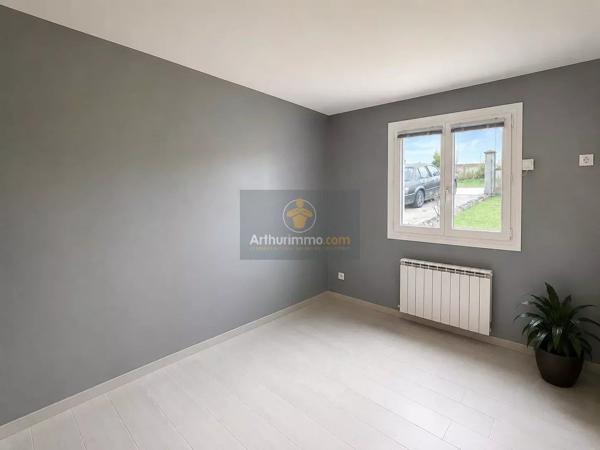 Vente                                                      Maison
                        
                     5 pièces                      105 m2                     à Crécy-la-Chapelle